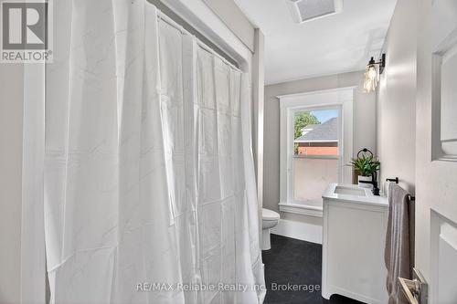 4 piece bathroom - 185 Trafalgar Street, West Perth (Mitchell), ON - Indoor Photo Showing Other Room