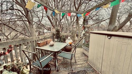 1061 Bathurst Street, Toronto, ON - Outdoor