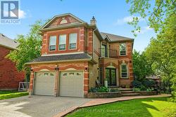 149 COVE CRESCENT  Hamilton, ON L8E 5A1
