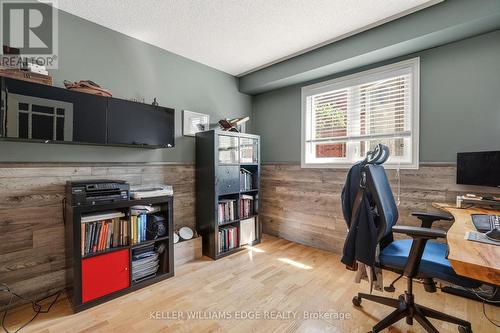 Main floor office ideal for working or studying - 149 Cove Crescent, Hamilton, ON - Indoor Photo Showing Office