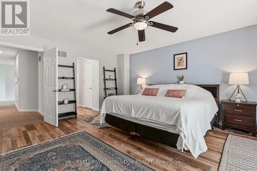 Primary bedroom w/ 5PC Ensuite, bay window & WIC - 149 Cove Crescent, Hamilton, ON - Indoor Photo Showing Bedroom