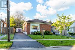 10 MENDIP CRESCENT Toronto, ON M1P 1Y4