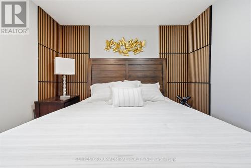 20 Brock Street E, Oshawa, ON - Indoor Photo Showing Bedroom