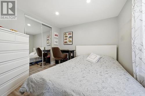 20 Brock Street E, Oshawa, ON - Indoor Photo Showing Bedroom