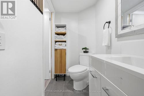 20 Brock Street E, Oshawa, ON - Indoor Photo Showing Bathroom
