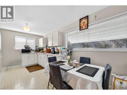 2070/2072 Westsyde Road, Kamloops, BC - Indoor Photo Showing Dining Room
