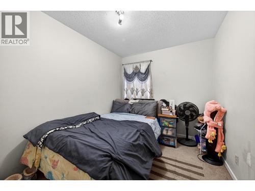 2070/2072 Westsyde Road, Kamloops, BC - Indoor Photo Showing Bedroom