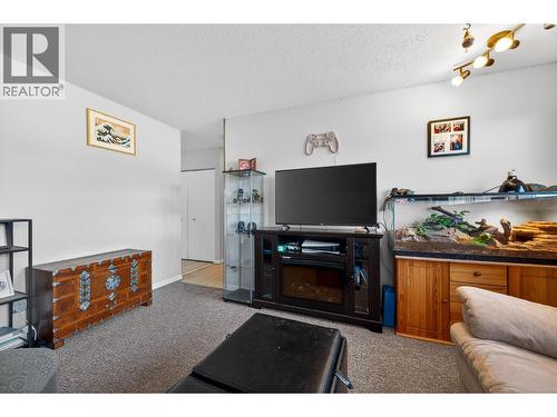 2070/2072 Westsyde Road, Kamloops, BC - Indoor