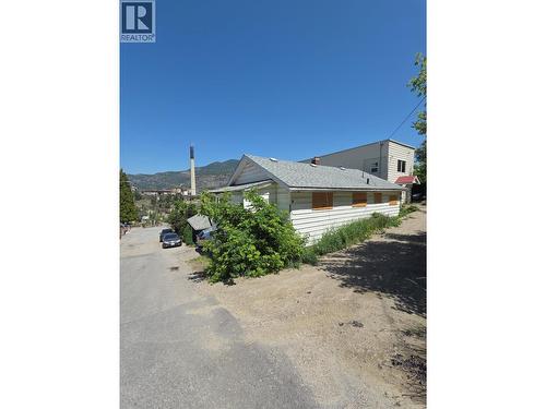 304 Mcanally Street, Trail, BC - Outdoor
