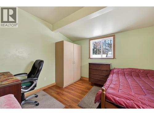 913 Sixth Street, Nelson, BC - Indoor