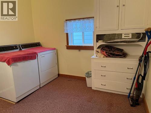 913 Sixth Street, Nelson, BC - Indoor Photo Showing Laundry Room