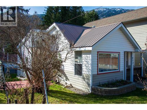 913 Sixth Street, Nelson, BC - Outdoor
