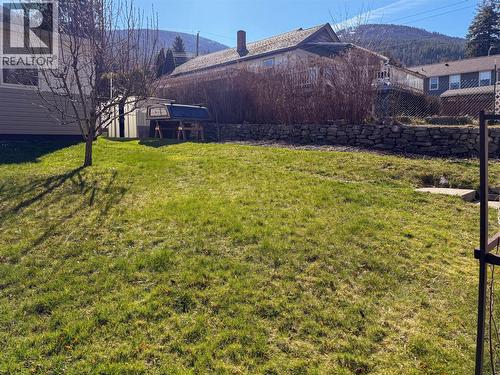 913 Sixth Street, Nelson, BC - Outdoor