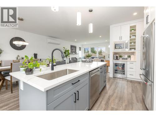 1441 20 Avenue Se Unit# 4, Salmon Arm, BC - Indoor Photo Showing Kitchen With Stainless Steel Kitchen With Upgraded Kitchen