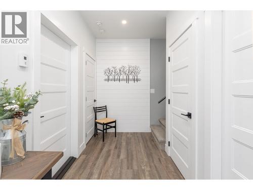 1441 20 Avenue Se Unit# 4, Salmon Arm, BC - Indoor Photo Showing Other Room