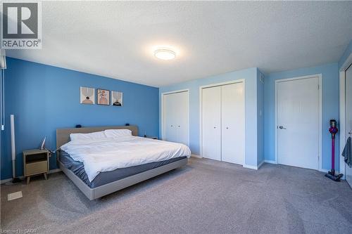 423 Veronica Drive, Kitchener, ON - Indoor Photo Showing Bedroom