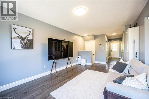 423 Veronica Drive, Kitchener, ON - Indoor Photo Showing Living Room