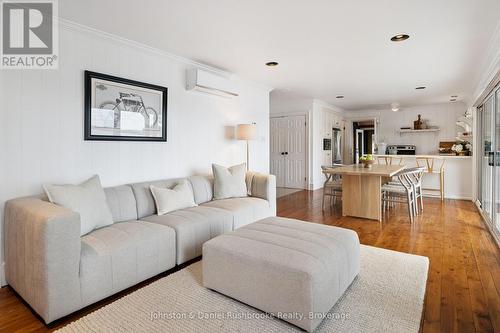 2 - 1032 Island Park Road, Muskoka Lakes (Medora), ON - Indoor Photo Showing Living Room