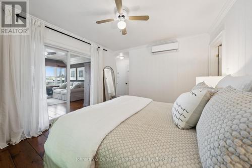 2 - 1032 Island Park Road, Muskoka Lakes (Medora), ON - Indoor Photo Showing Bedroom