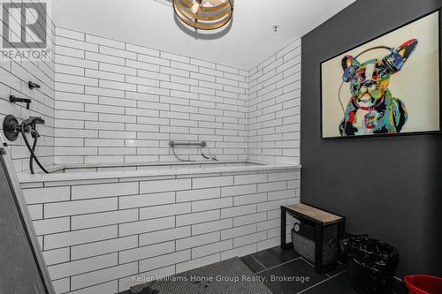 701 - 73 Arthur Street S, Guelph (St. Patrick'S Ward), ON - Indoor