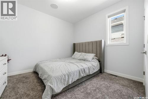 1609 Maple Hill Crescent N, Regina, SK - Indoor Photo Showing Bedroom