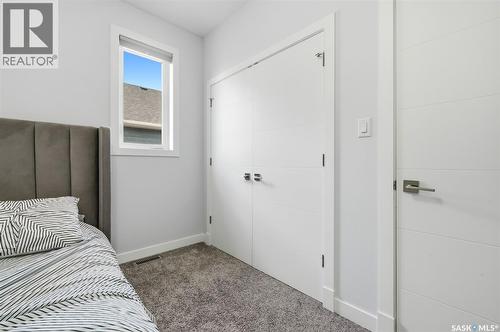 1609 Maple Hill Crescent N, Regina, SK - Indoor Photo Showing Bedroom