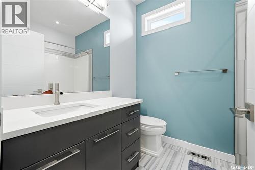 1609 Maple Hill Crescent N, Regina, SK - Indoor Photo Showing Bathroom