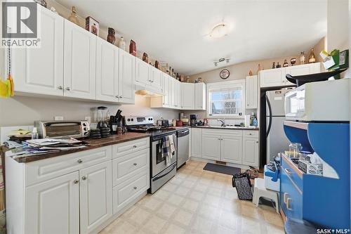 409 8Th Avenue W, Watrous, SK - Indoor Photo Showing Kitchen
