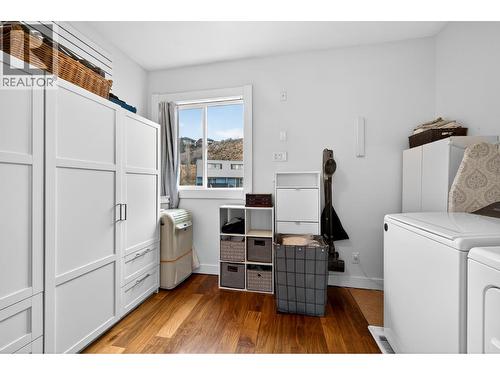 870 Mcqueen Drive Unit# 114, Kamloops, BC - Indoor Photo Showing Laundry Room