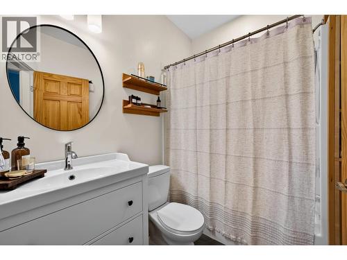 870 Mcqueen Drive Unit# 114, Kamloops, BC - Indoor Photo Showing Bathroom