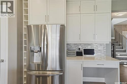 719 Salloum Crescent, Saskatoon, SK - Indoor Photo Showing Kitchen With Stainless Steel Kitchen