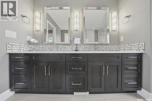 719 Salloum Crescent, Saskatoon, SK - Indoor Photo Showing Bathroom