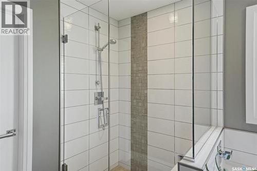 719 Salloum Crescent, Saskatoon, SK - Indoor Photo Showing Bathroom