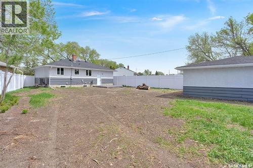 654 Aberdeen Crescent, Regina, SK - Outdoor