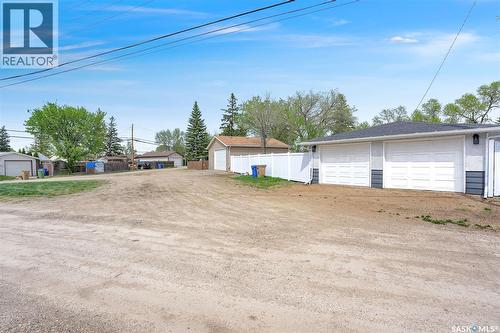 654 Aberdeen Crescent, Regina, SK - Outdoor