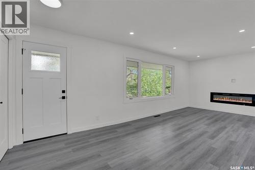 654 Aberdeen Crescent, Regina, SK - Indoor With Fireplace