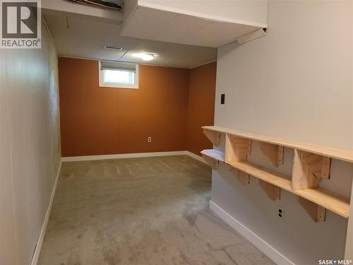 1621 Greig Avenue, Saskatoon, SK - Indoor