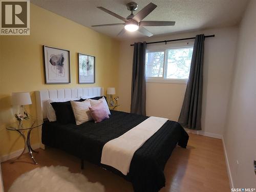 1621 Greig Avenue, Saskatoon, SK - Indoor Photo Showing Bedroom