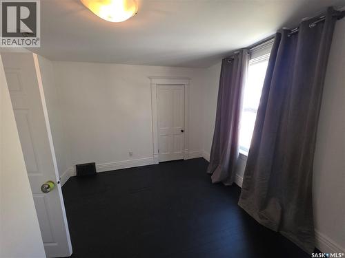 125 D Avenue S, Saskatoon, SK - Indoor