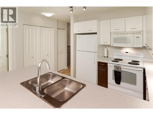 539 Yates Road Unit# 308, Kelowna, BC - Indoor Photo Showing Kitchen With Double Sink