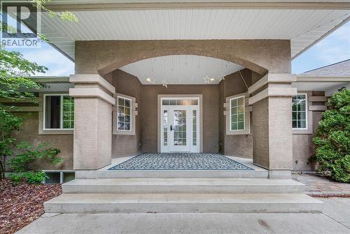 816 Columbia Road, Castlegar, BC - Outdoor With Exterior