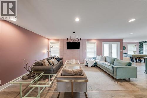 816 Columbia Road, Castlegar, BC - Indoor Photo Showing Living Room With Fireplace