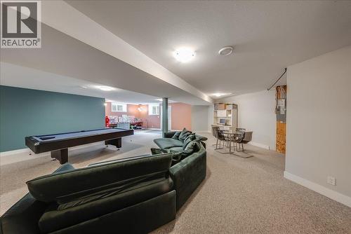 816 Columbia Road, Castlegar, BC - Indoor