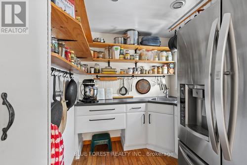 368 St James Street, London East (East B), ON - Indoor Photo Showing Kitchen