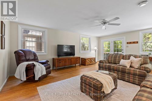 368 St James Street, London East (East B), ON - Indoor Photo Showing Living Room