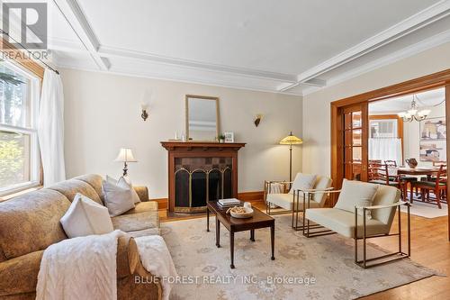 368 St James Street, London East (East B), ON - Indoor Photo Showing Living Room With Fireplace