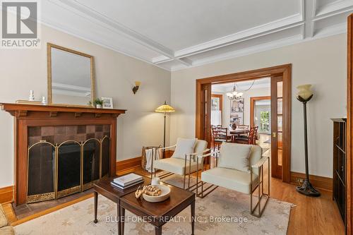 368 St James Street, London East (East B), ON - Indoor Photo Showing Living Room With Fireplace