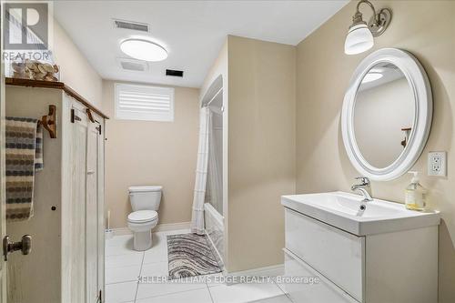 573 Beach Boulevard, Hamilton, ON - Indoor Photo Showing Bathroom