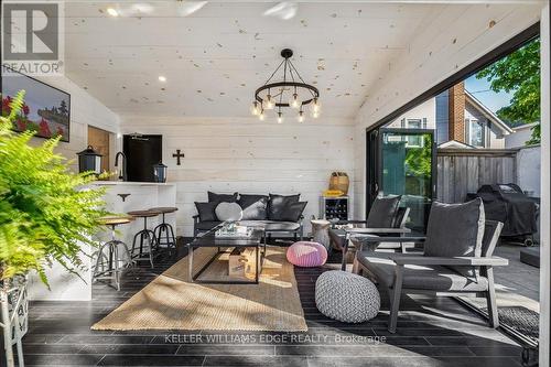 573 Beach Boulevard, Hamilton, ON - Indoor