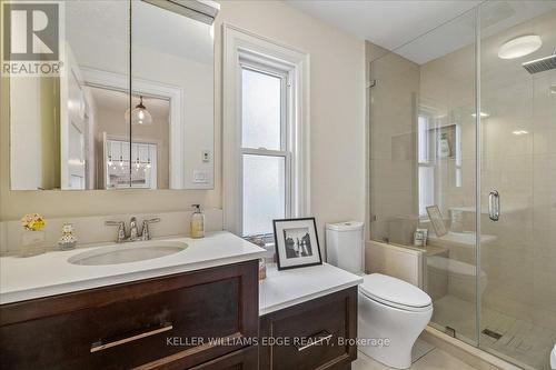 573 Beach Boulevard, Hamilton, ON - Indoor Photo Showing Bathroom